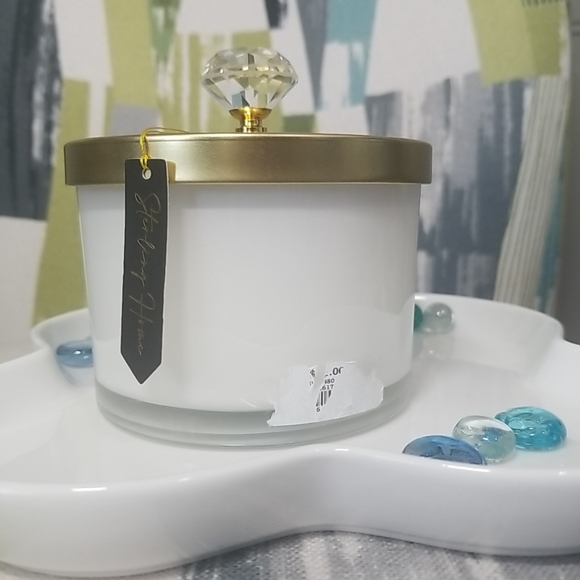 Fresh Llinen Scented Candle 14 oz - Picture 3 of 6